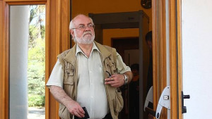 Тренчев Властта се страхува не знае как или просто не