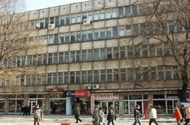 Юношески роман с премиера в Добрич