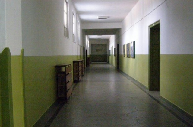 Включват роми в училищните настоятелства