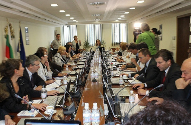 Пропадна срещата на Пламен Орешарски с ВСС