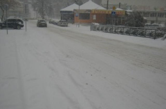 Отвориха ценовите оферти за снегопочистване на улиците в Дупница