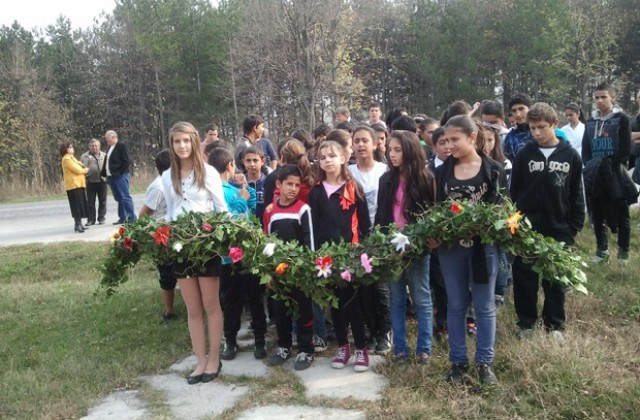 Тържество за народните будители се проведе в с. Баница