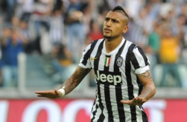 Юве се договори с Видал за нов договор на халфа