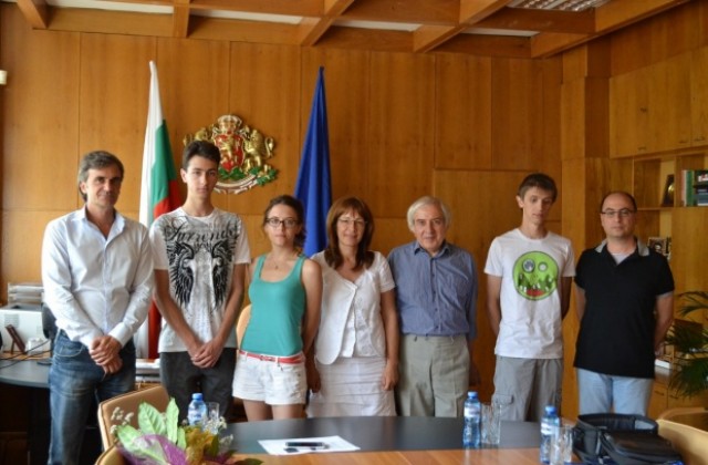 Казанлък настоява за Национален център за природо-математически науки