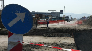 Край Гроздьово изчезвали наймного пътни знаци