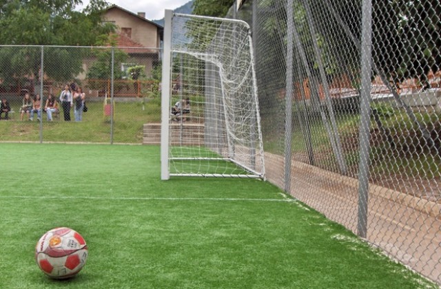 Математиците добри и на футбол