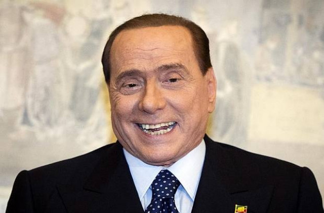 Берлускони се венчал тайно?