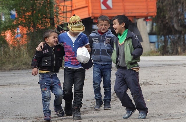 Близо 56 000 лева, събрани от БЧК, са използвани в помощ на бежанците