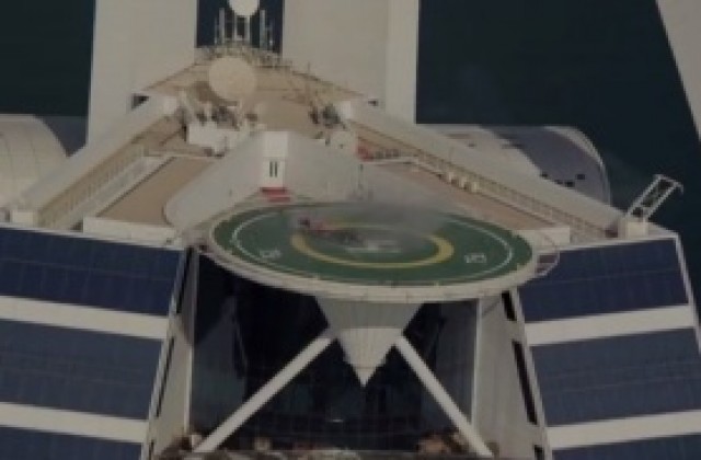 ВИДЕО: Лудо Формула 1 шоу на Дейвид Култард на покрива на света