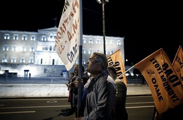 МВнР: Българите в Атина да избягват централните части заради стачките