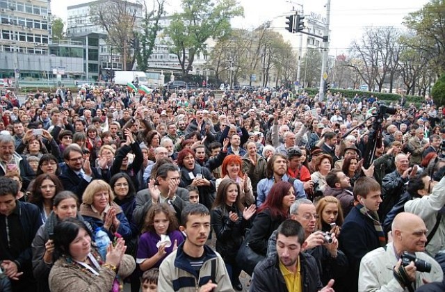 Управляващите не чуват исканията на младите хора у нас и ги неглижират, смята депутат от ГЕРБ