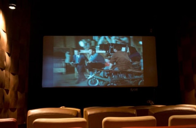 Кубинските власти затвориха десетки частни киносалони