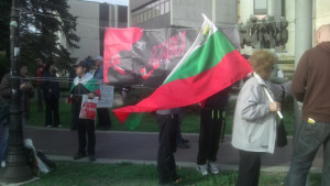 Недоволни варненци събраха около 200 лв за храна на протестиращи