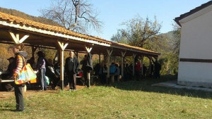 Стотина миряни на празник в манастира край Брестово