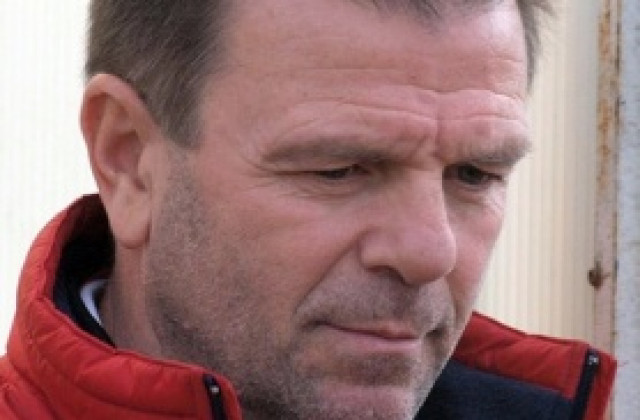 Стойчо Младенов: Не мога да говоря, ще ме ударят