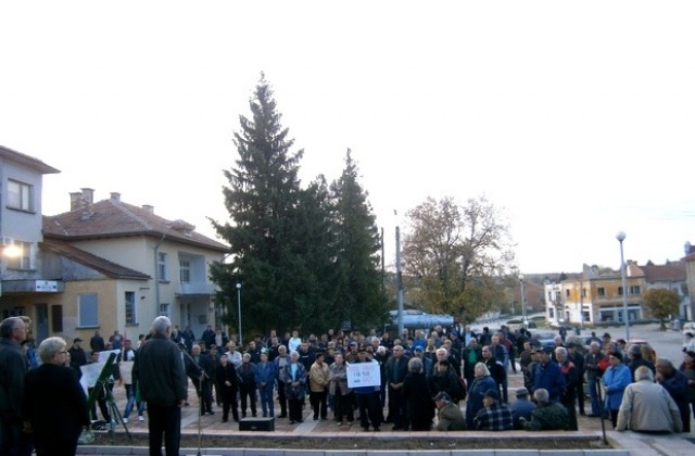 Протестиращите от с. Телиш освободиха пътя Плевен-София