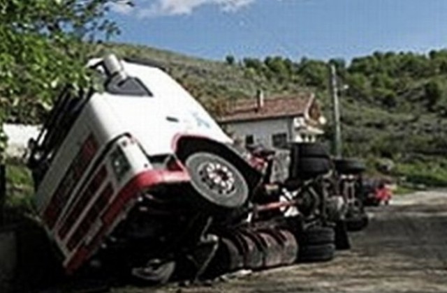 301 тежки ПТП-та са станали в Благоевградско