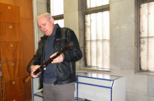 Изложба показва оръжията през годините