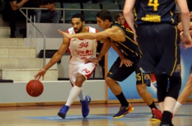 Плеймейкърът на Лукойл Уайт: Имаме много за доказване