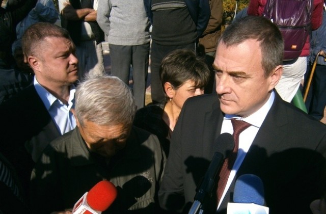 Министър Йовчев: Тежестта от бежанците да се поеме солидарно от ЕС