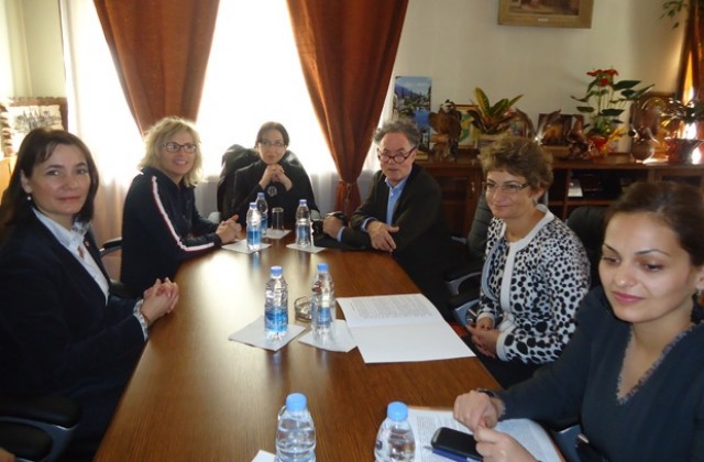 Проектът „Два пъти Коледа” ще зарадва и врачани