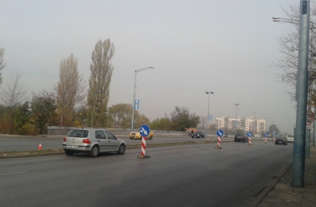 Затварят източното платно на моста на бул. „Васил Априлов”