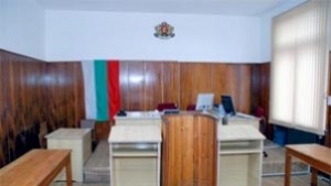 Осъдиха инвалид плашил с бомби 10 институции
