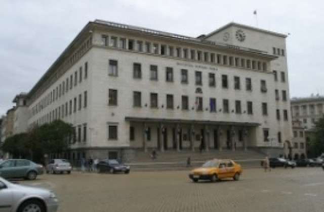 Броят на депозитите на домакинствата намалява, размерът им се увеличава