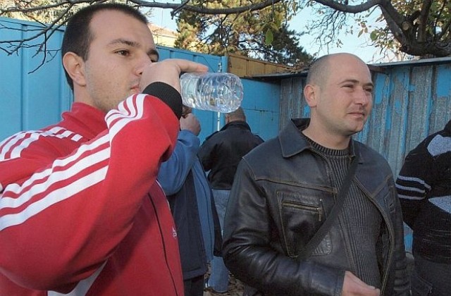 Надзиратели от няколко затвора отново излязоха на протест