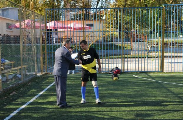 Шуменските полицаи проведоха турнири по футбол и волейбол за професионалния си празник