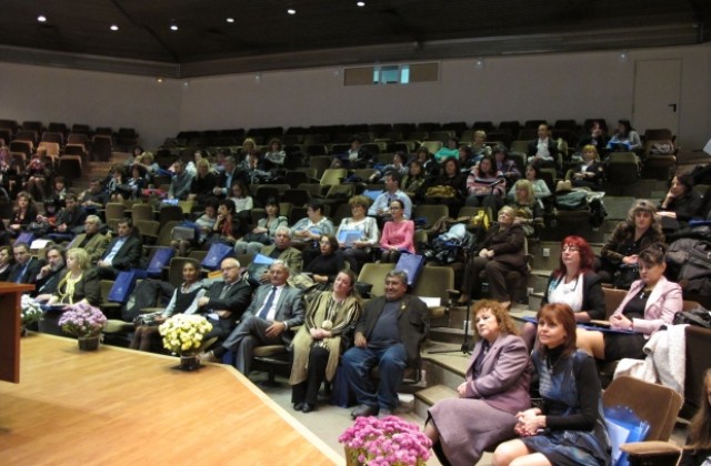 Форум събра във Варна учители от страната и чужбина