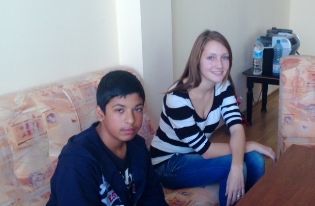 Ученици от Гълъбово се класираха на национално състезание по английски