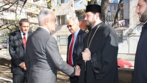 Гарбис Папазян е на България Армения и на Австрия