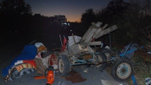 Мерцедес помете каруца между с Горски извор и Светлина Двама