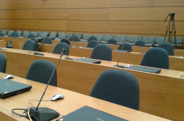 32-ма старейшини подкрепят кмета за незаконосъобразните решения