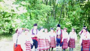 Село Ведрина празнува с хоро на мегдана