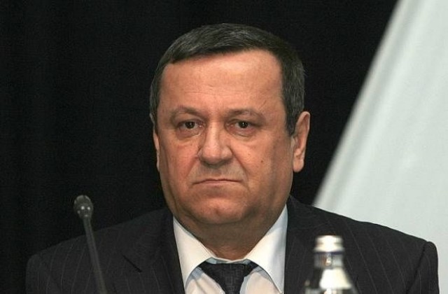 Близо половината българи живеят в бедност