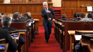 Атака иска референдум за забрана на продажбата на земя на