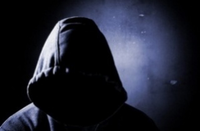 Побой с грабеж в “Славейков”