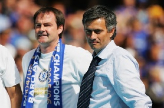 Стив Кларк готов да вгорчи живота на приятеля си - Моуриньо