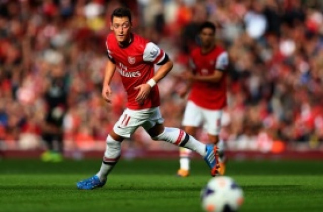 Мойс отхвърлил Йозил през лятото