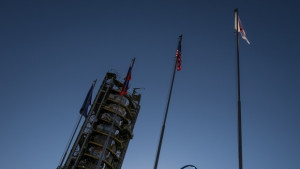 Факелът с олимпийския огън на Игрите в Сочи престоя два