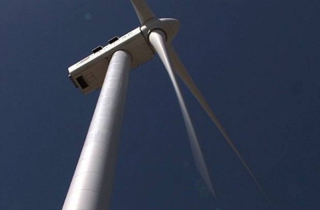 Първата с света плаваща вятърна централа е в Япония