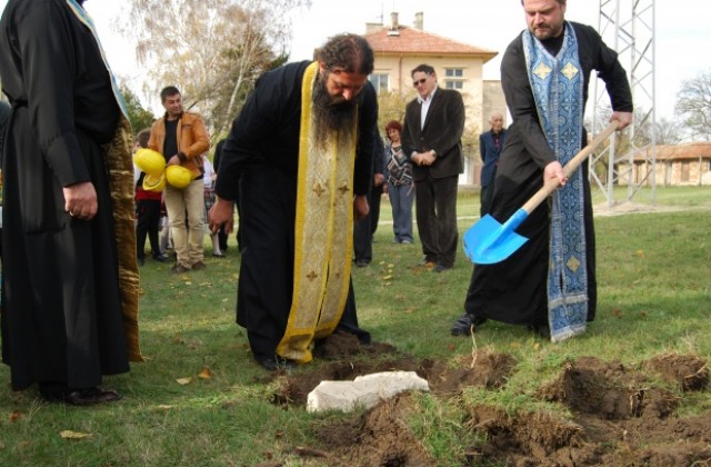 Започна строежът на православен параклис в село Стан