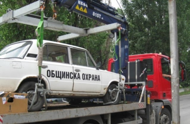 Общината поръчва 2 нови автомобила за Общинска охрана