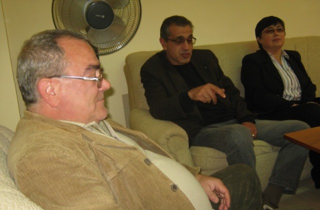 Движение „България на гражданите събират средства за болницата в Дупница