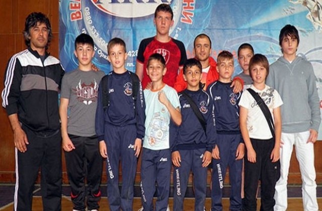 6 златни медала за димитровградските борци от турнир за деца в Турция