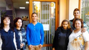 38 ученици от гимназията по моден дизайн ще практикуват по