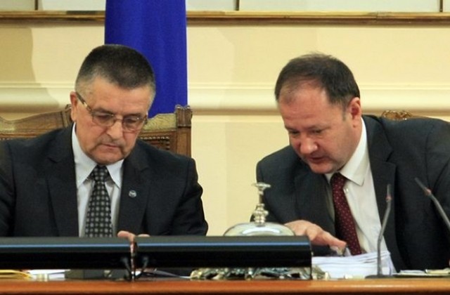 Депутатите  оставиха дебата по бюджет 2014 за сряда