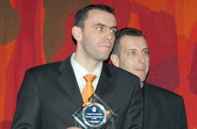 Баскетболна легенда се включва в борбата с диабета, качва стълби в Морската